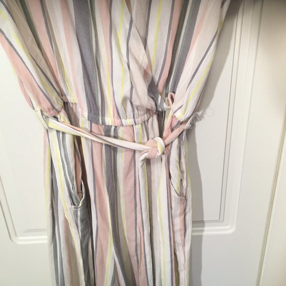 Striped pastel crossover cropped wide leg romper with waist tie belt women's Lg - Picture 4 of 8